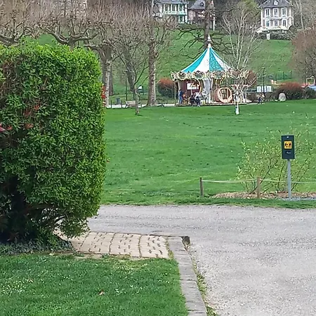 De Charme A Uriage Les Bains Апартаменты